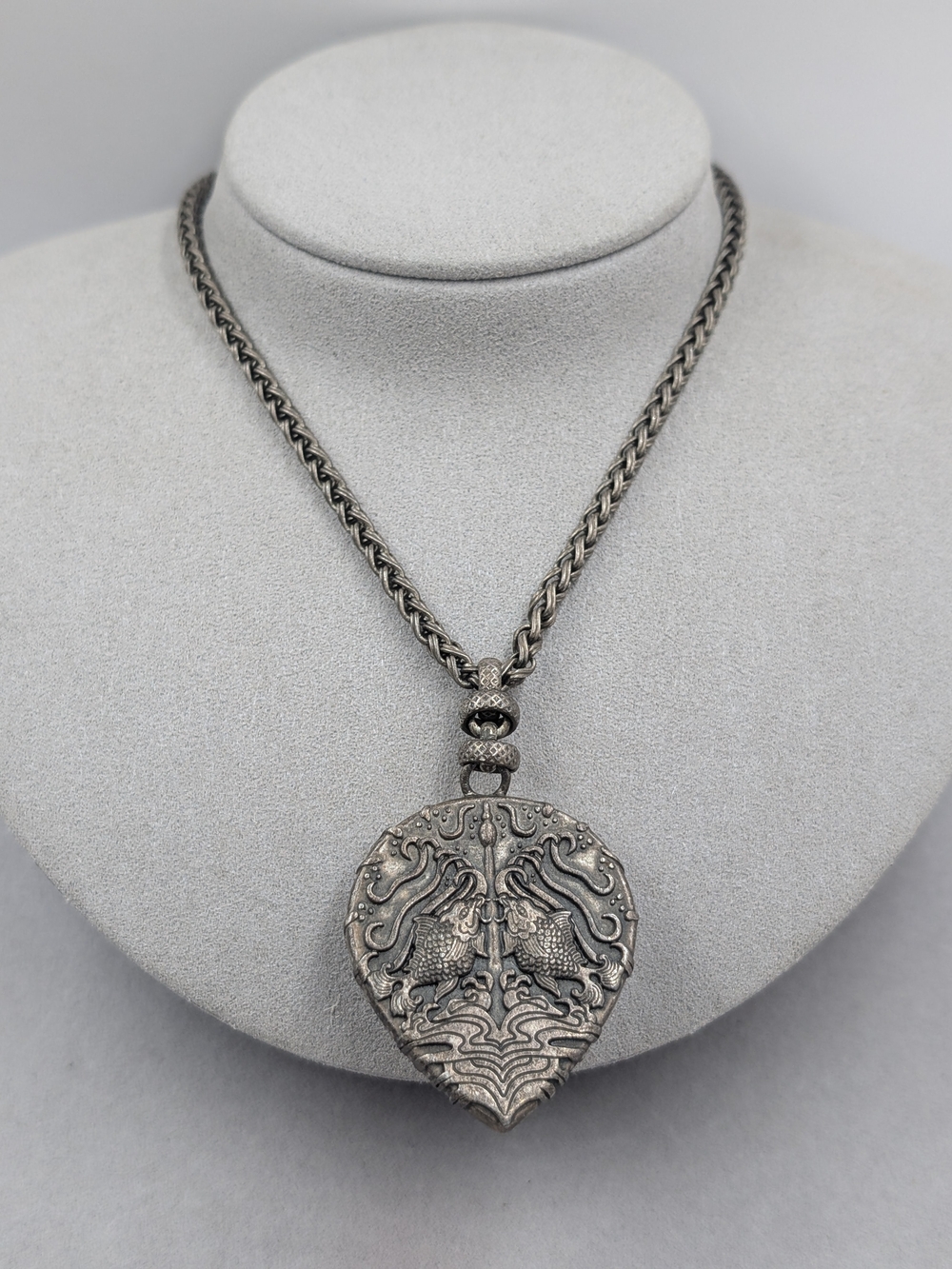 Lucky Brand Reversible Koi Fish Teardrop Pendant Necklace | 0937